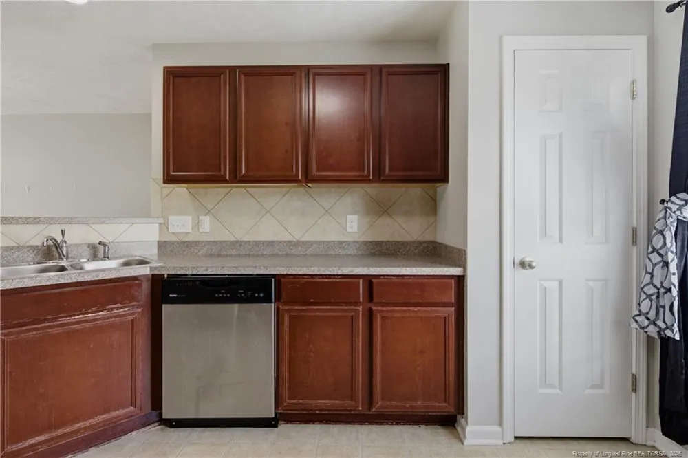 142 Collinwood Drive Raeford, NC 28376