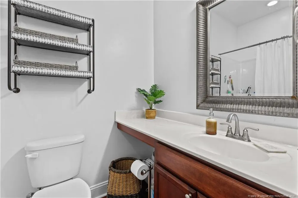 40 Hunter's Run Avenue Pembroke, NC 28372