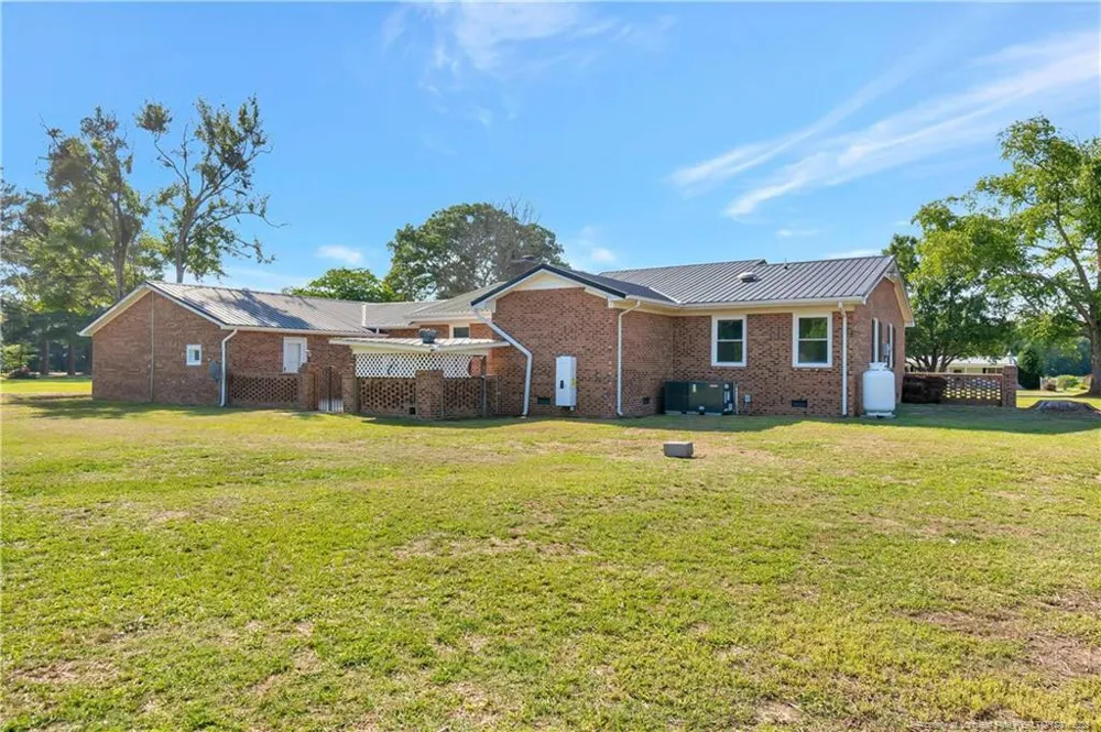 801 Pinewood Road Fairmont, NC 28340
