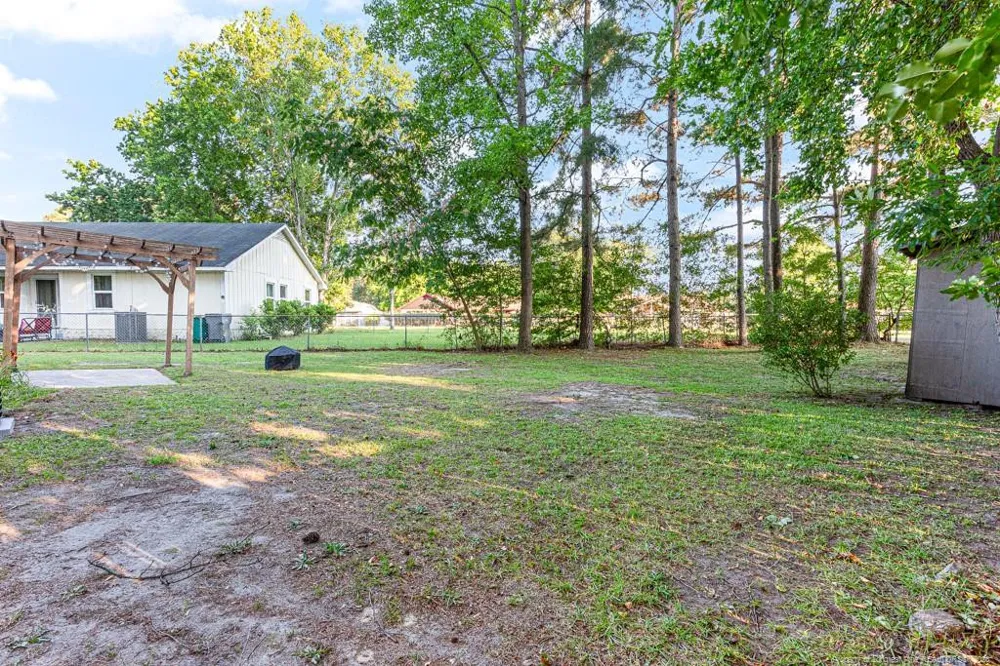 4305 Falls Drive Hope Mills, NC 28348