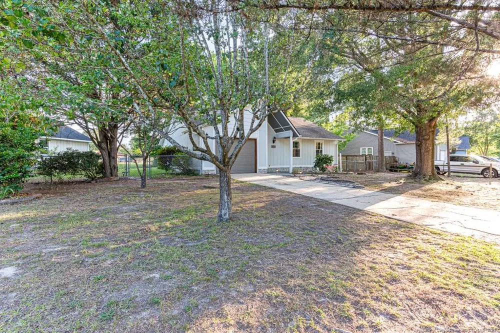 4305 Falls Drive Hope Mills, NC 28348