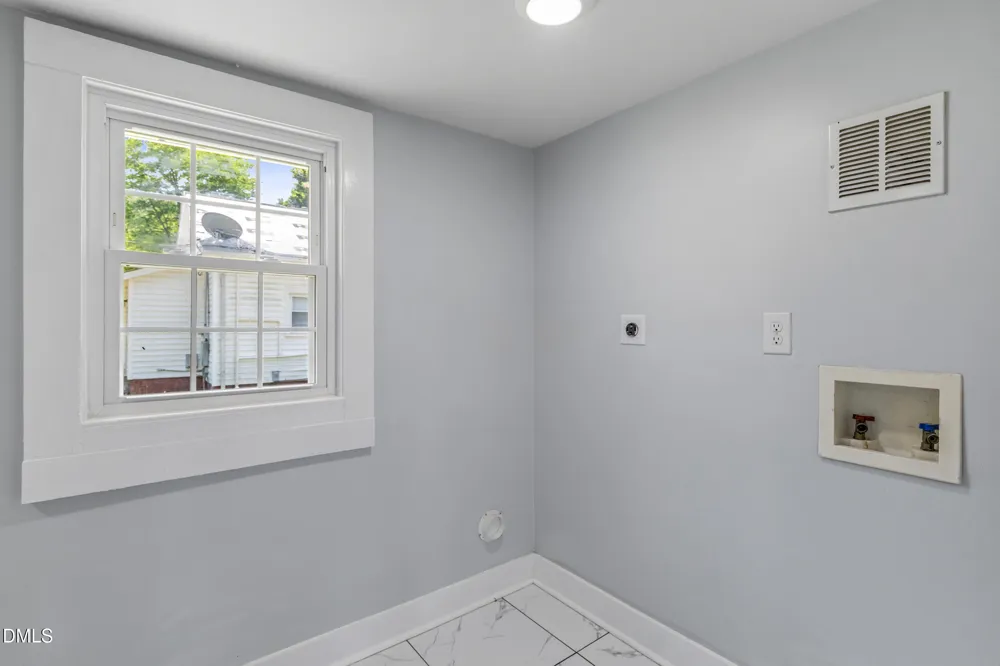 3111 Lucas Street Elon, NC 27244