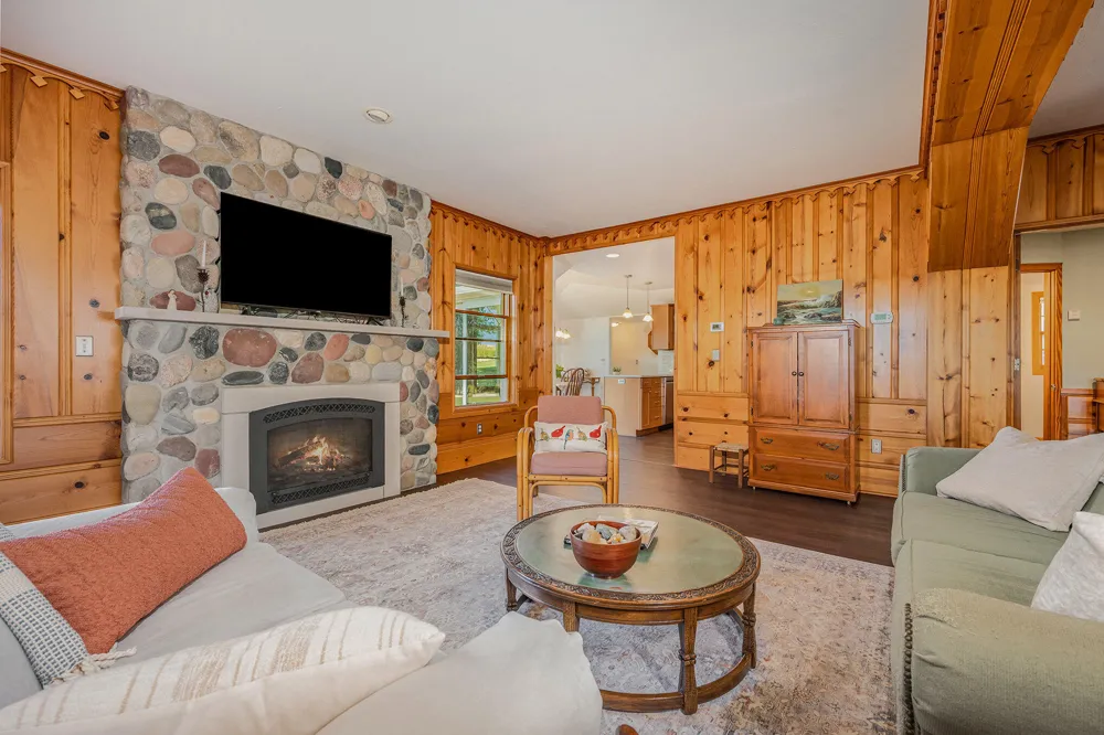 3189 125th Avenue Allegan, MI 49010