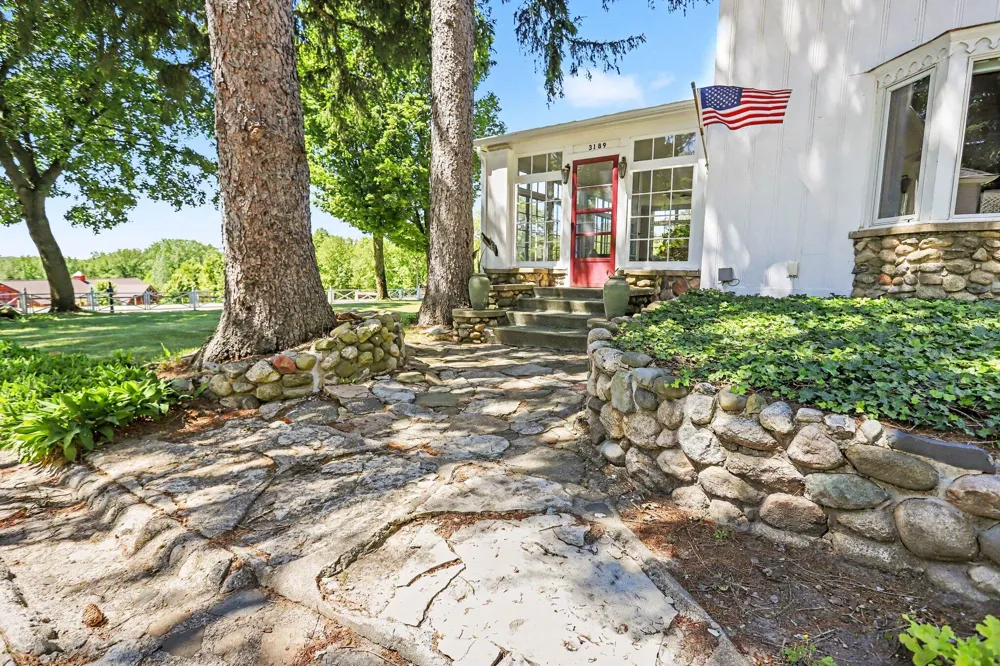 3189 125th Avenue Allegan, MI 49010
