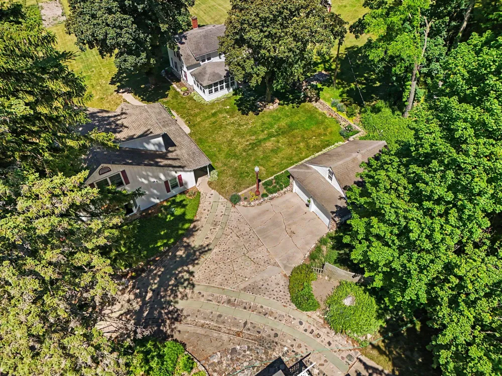 3189 125th Avenue Allegan, MI 49010