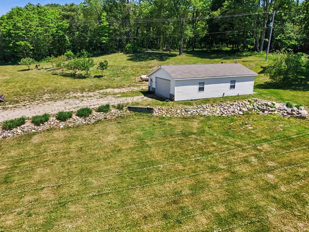 3189 125th Avenue Allegan, MI 49010