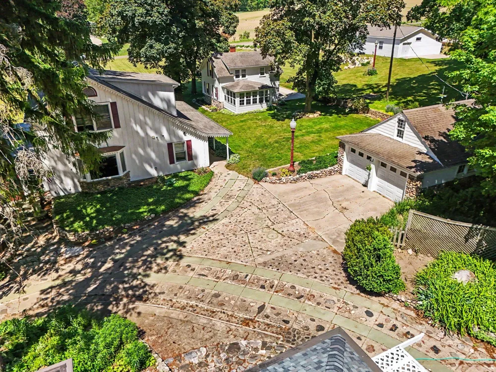 3189 125th Avenue Allegan, MI 49010