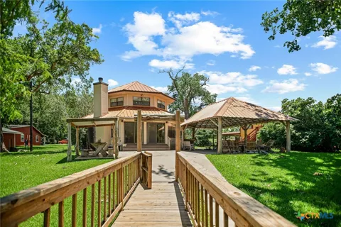 129 Selkirk Drive