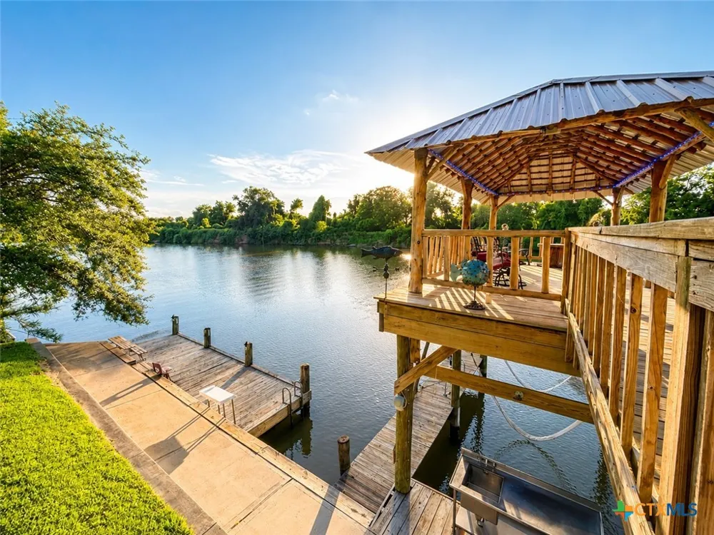 129 Selkirk Drive Bay City, TX 77414