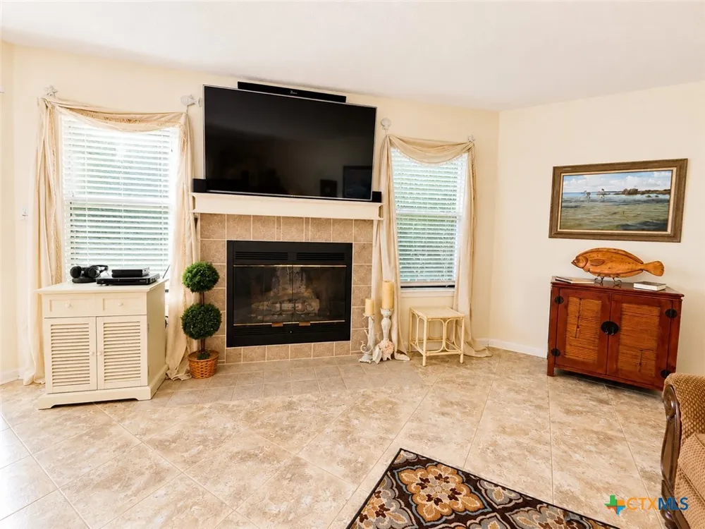 129 Selkirk Drive Bay City, TX 77414
