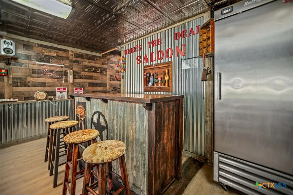 129 Selkirk Drive Bay City, TX 77414