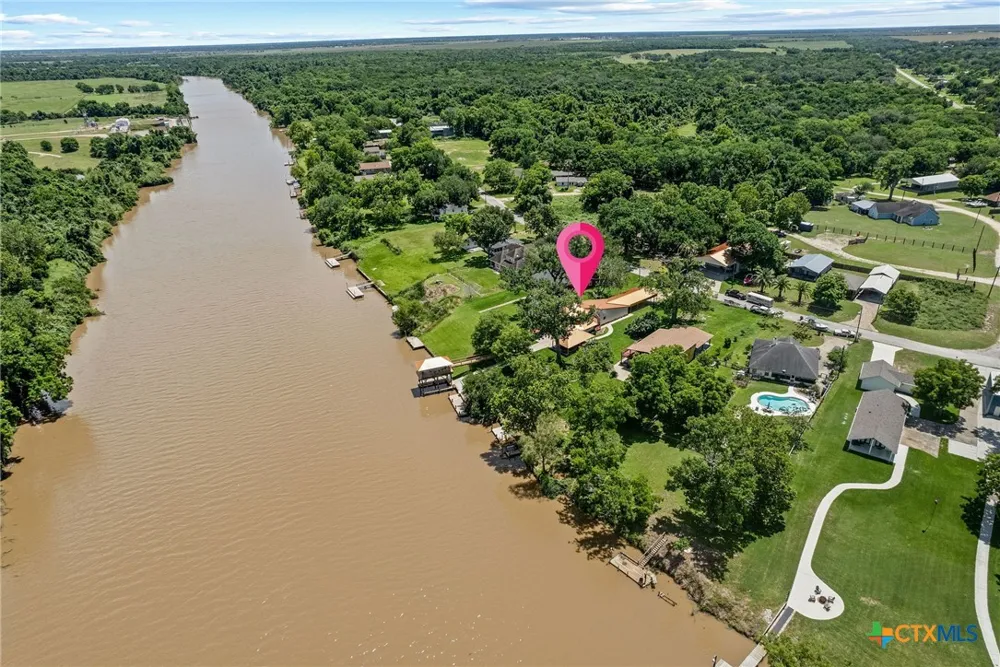 129 Selkirk Drive Bay City, TX 77414