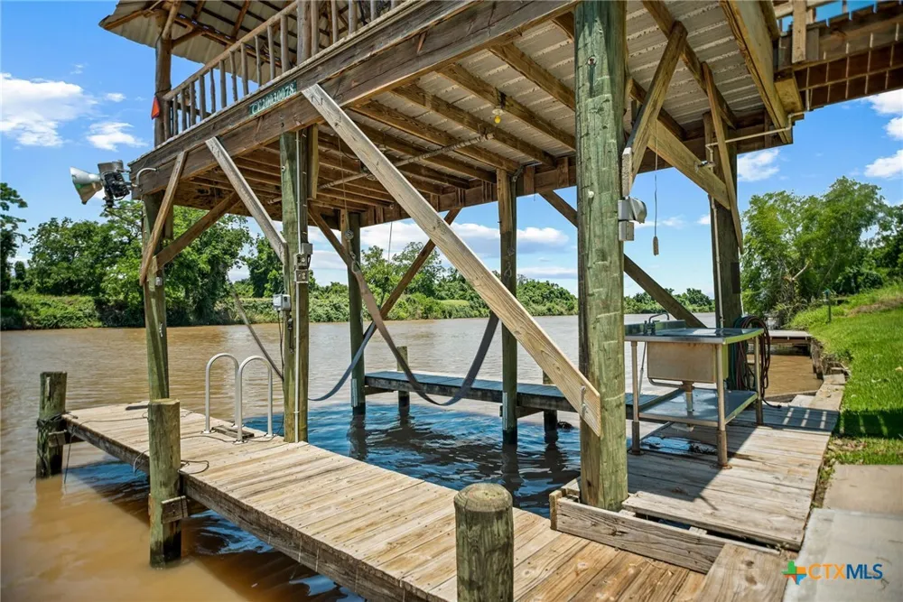 129 Selkirk Drive Bay City, TX 77414