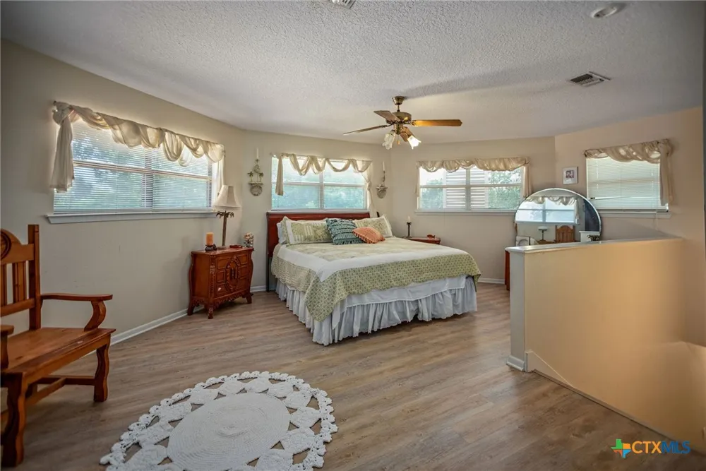 129 Selkirk Drive Bay City, TX 77414