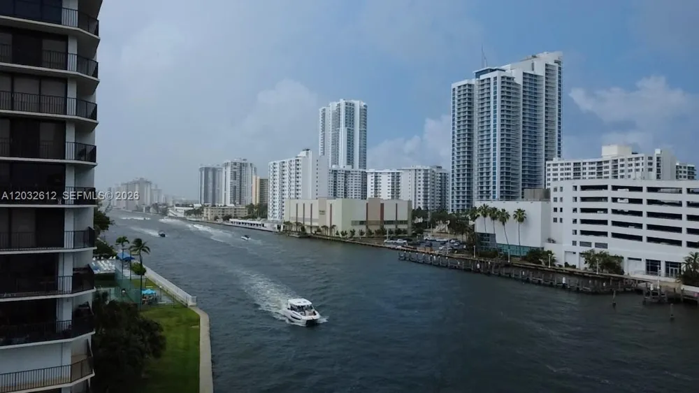 400 Leslie Dr #1124 Hallandale Beach, FL 33009