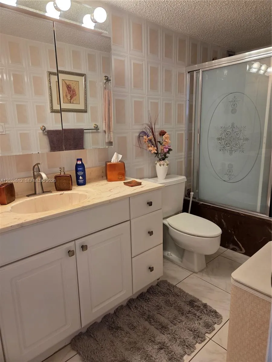400 Leslie Dr #1124 Hallandale Beach, FL 33009