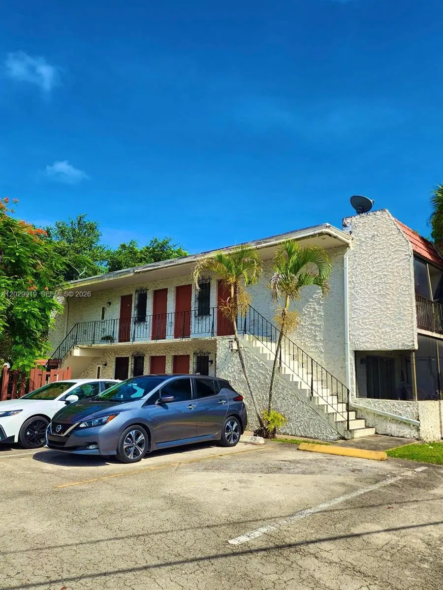 8701 SW 141st St #H6 Palmetto Bay, FL 33176