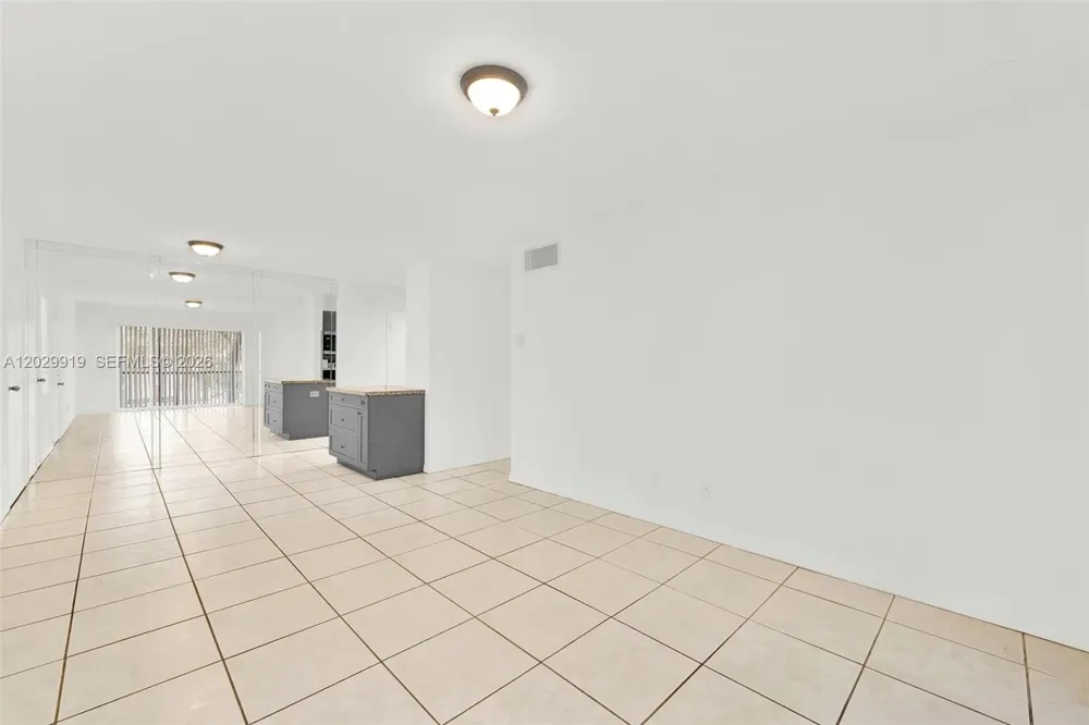 8701 SW 141st St #H6 Palmetto Bay, FL 33176