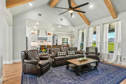 6517 Leo Lane