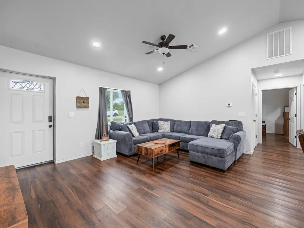 106 Edith Street Bowie, TX 76230