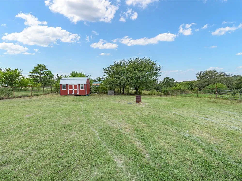 106 Edith Street Bowie, TX 76230