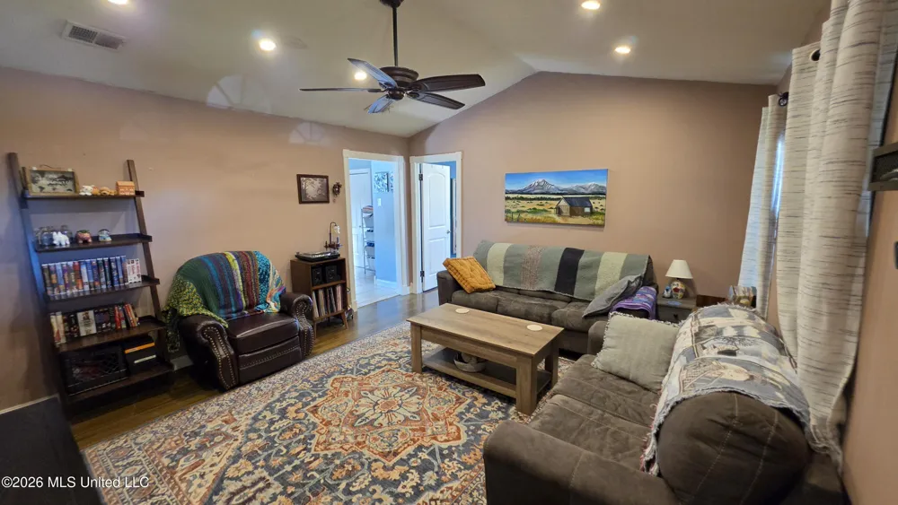 4215 Highgate Drive Horn Lake, MS 38637