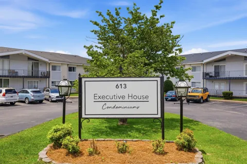 613 Hillsboro Rd #B21