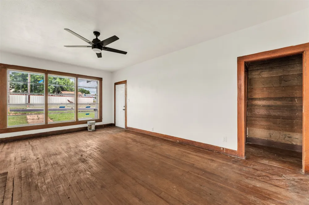 210 S 5th Street Gatesville, TX 76528