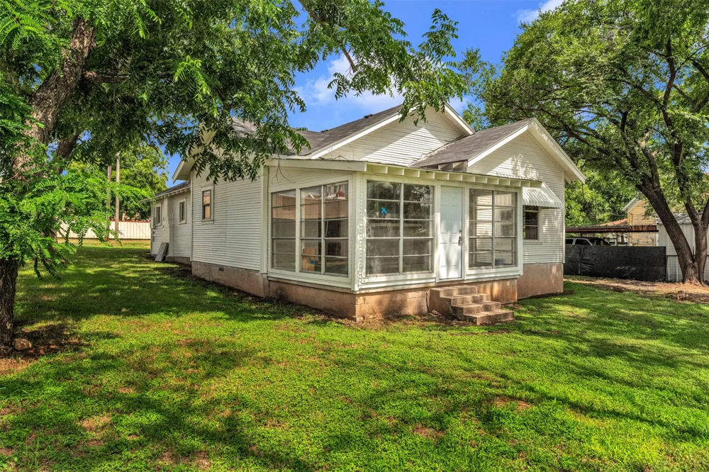 210 S 5th Street Gatesville, TX 76528