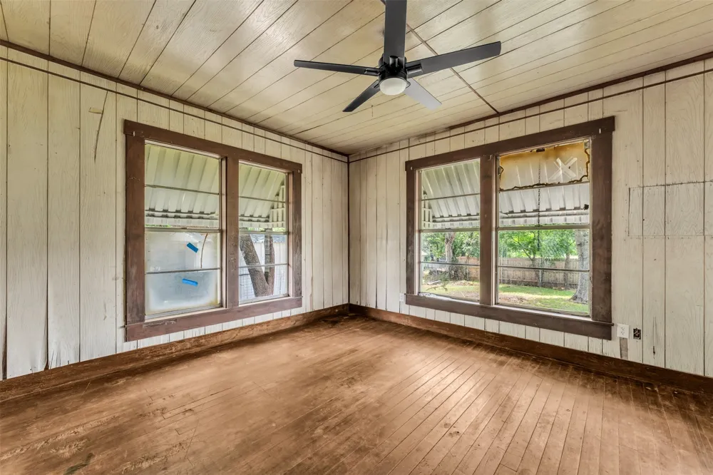 210 S 5th Street Gatesville, TX 76528