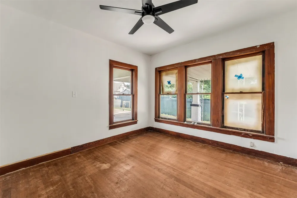 210 S 5th Street Gatesville, TX 76528