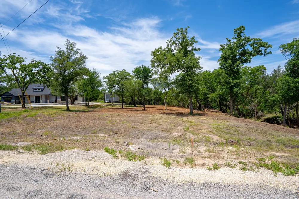 1018 Creek Crossing Road Glen Rose, TX 76070