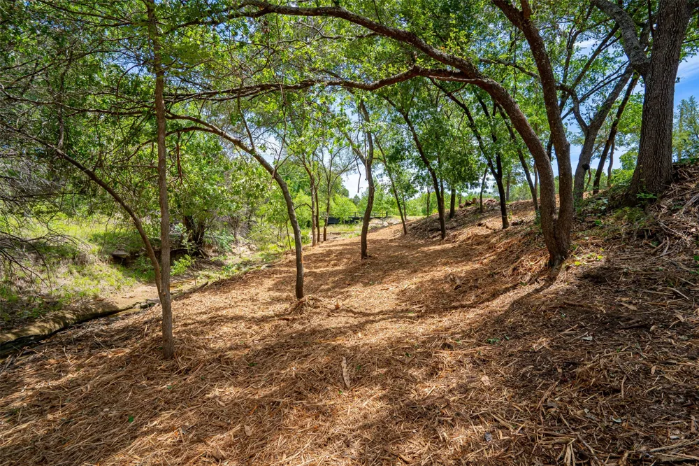 1018 Creek Crossing Road Glen Rose, TX 76070