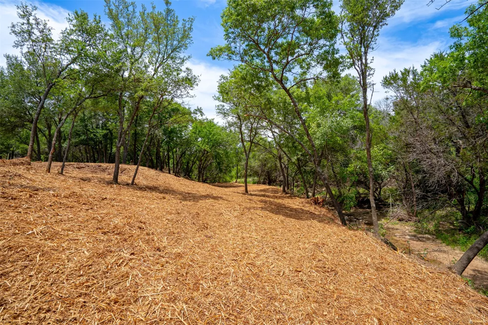 1018 Creek Crossing Road Glen Rose, TX 76070