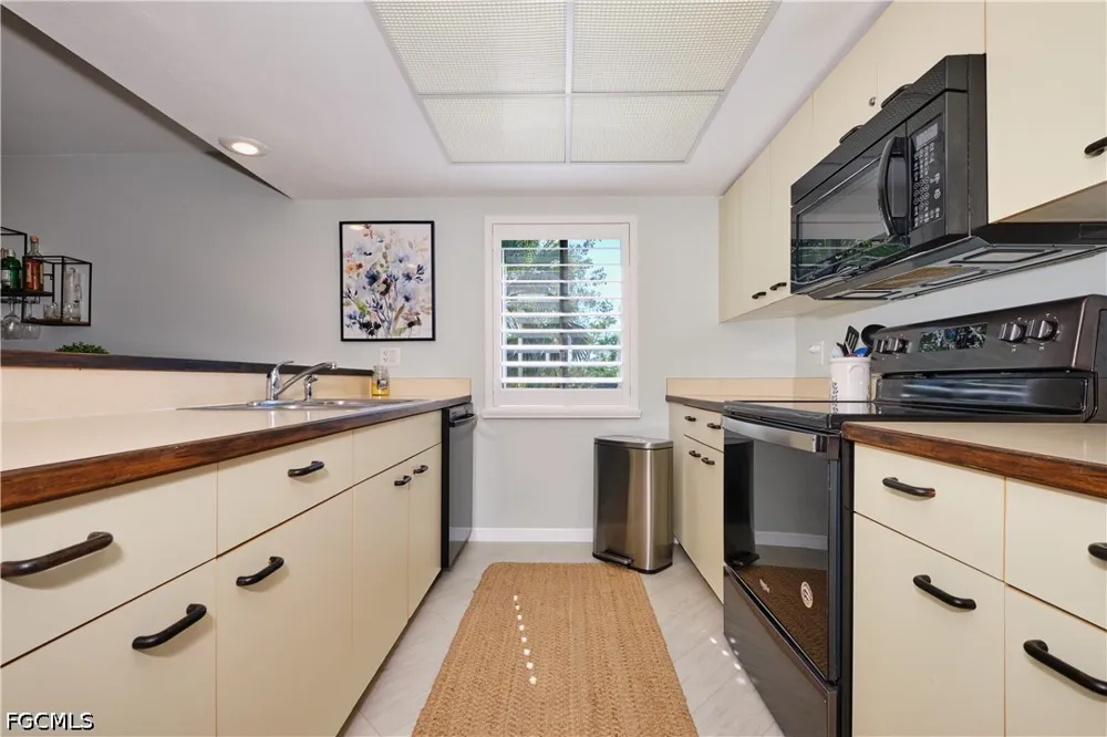 Bagpipe Way #202 Fort Myers, FL 33912