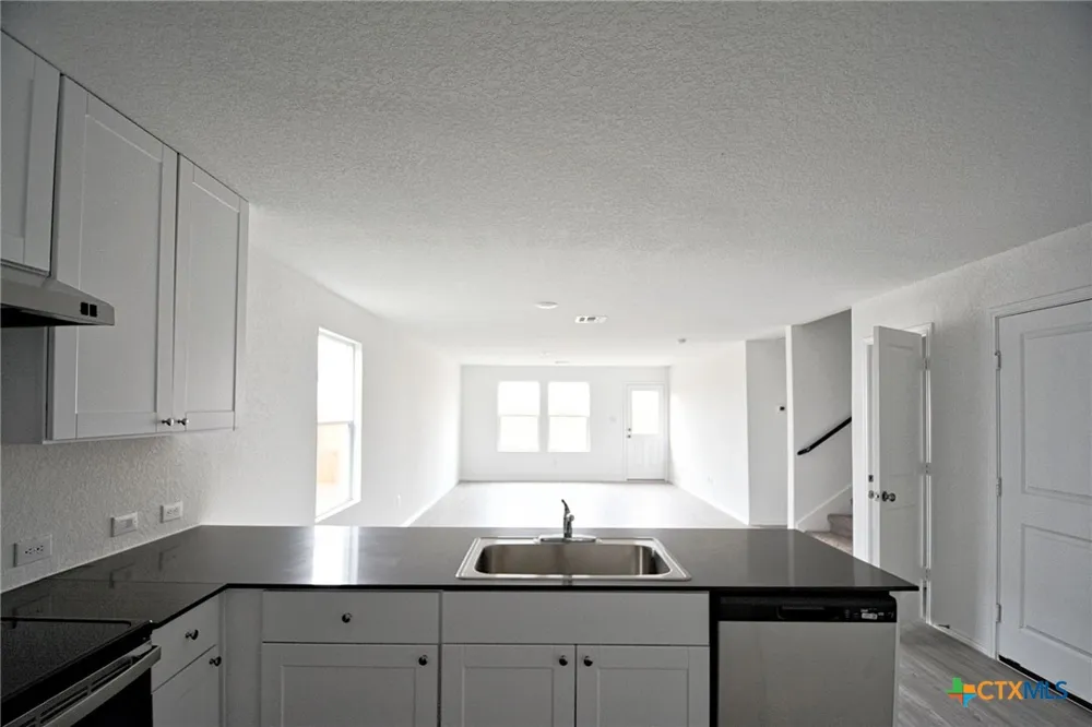 3812 Far Horizon Seguin, TX 78155