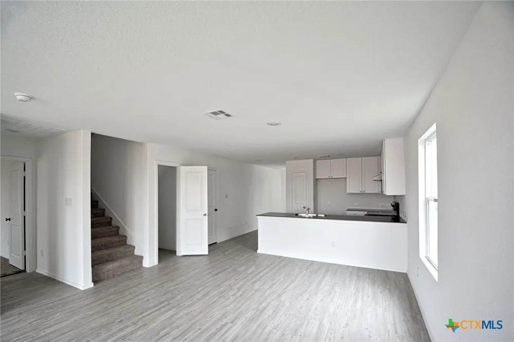 3812 Far Horizon Seguin, TX 78155
