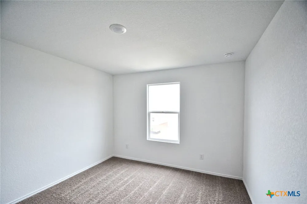 3812 Far Horizon Seguin, TX 78155