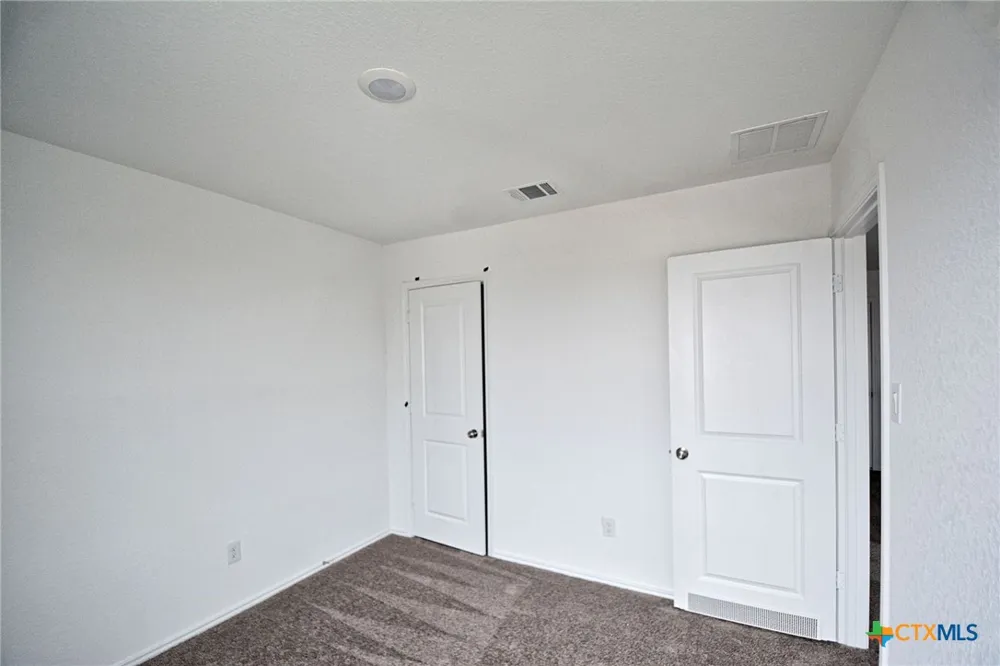 3812 Far Horizon Seguin, TX 78155