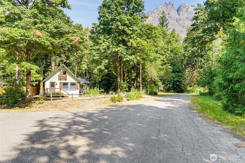 64464 NE 180th Street Baring, WA 98224