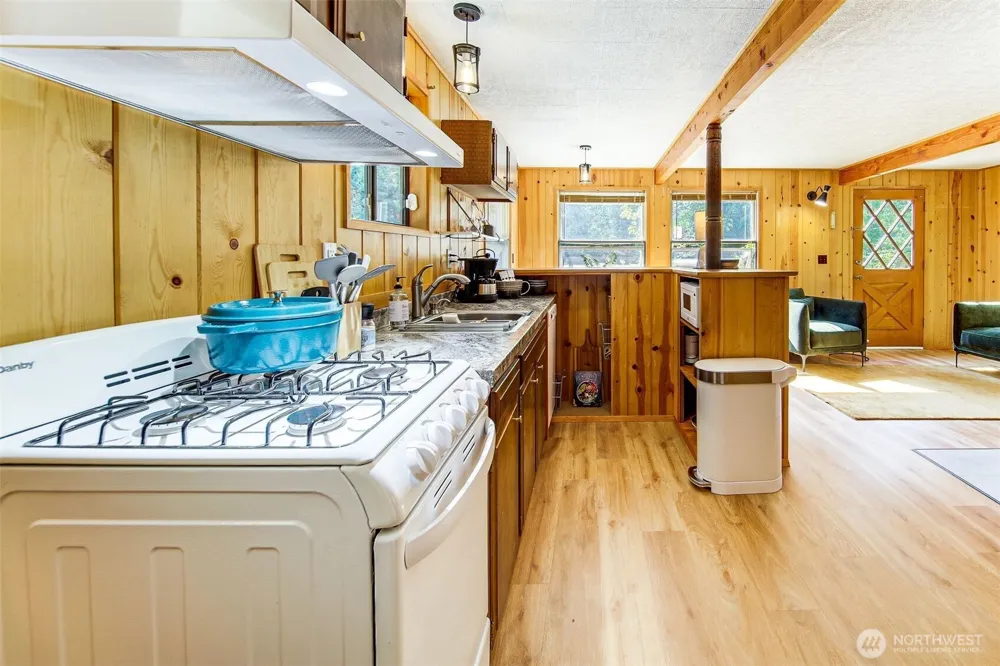 64464 NE 180th Street Baring, WA 98224