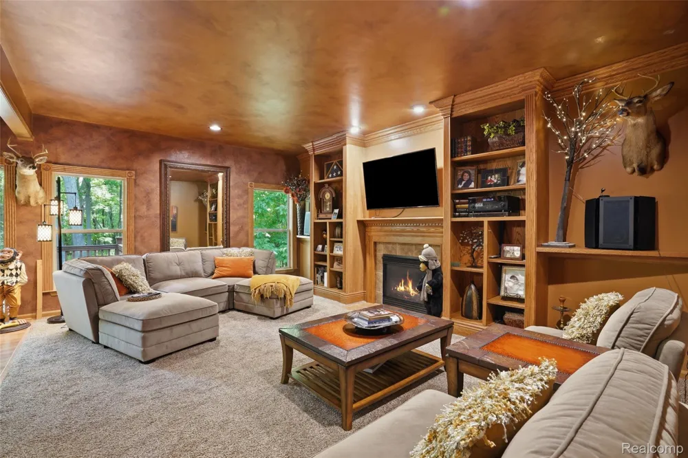 2790 Pine Bluffs Ct. Highland Charter Township, MI 48357