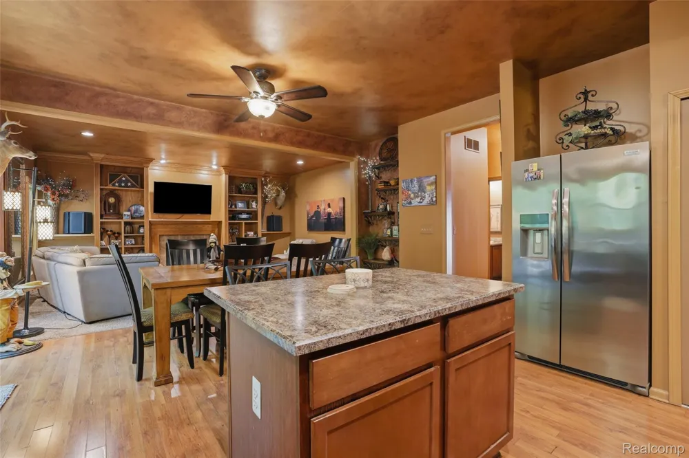 2790 Pine Bluffs Ct. Highland Charter Township, MI 48357