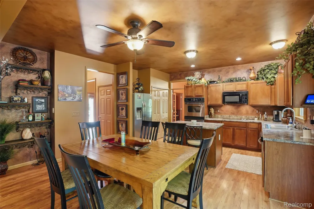 2790 Pine Bluffs Ct. Highland Charter Township, MI 48357