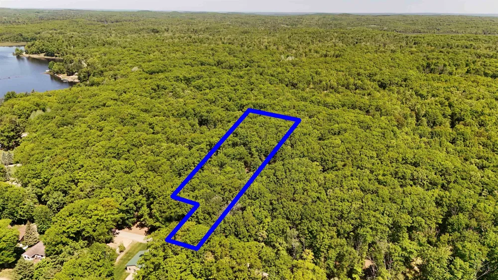 9440 W Oak Drive Caldwell Township, MI 49651