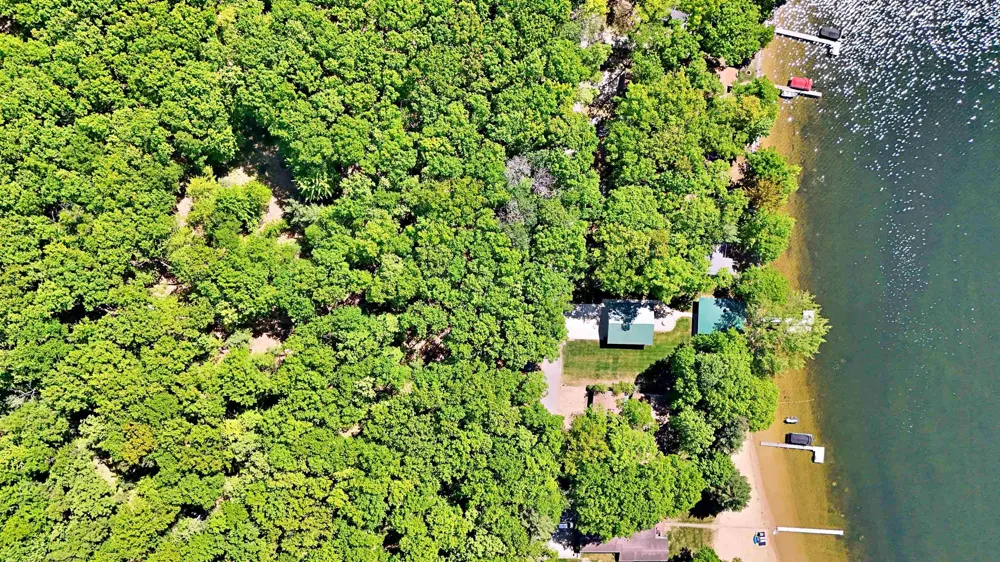 9440 W Oak Drive Caldwell Township, MI 49651
