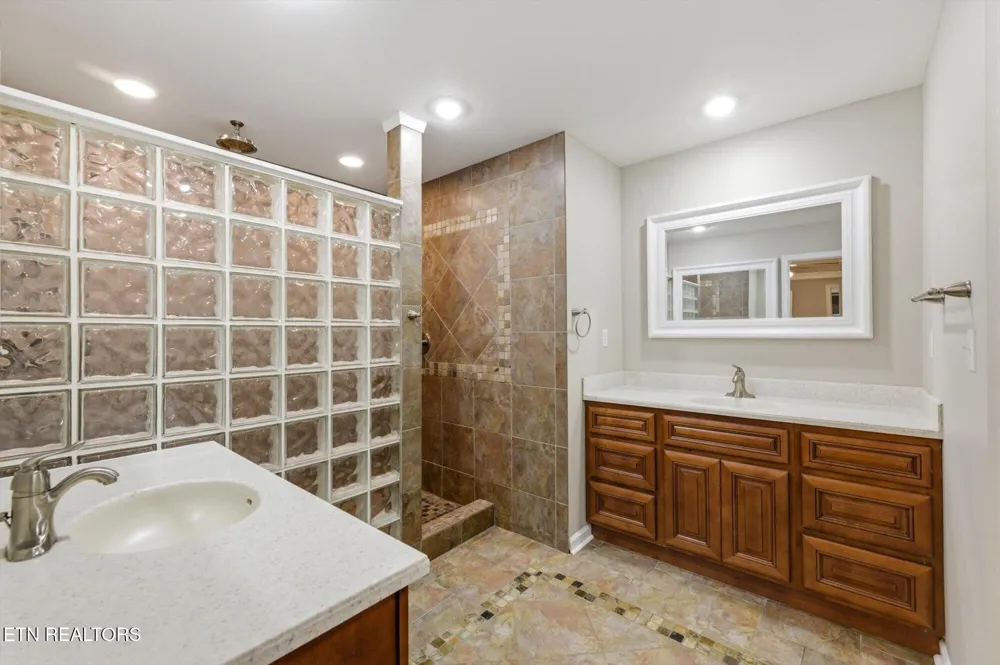 240 Scenic Drive Dayton, TN 37321