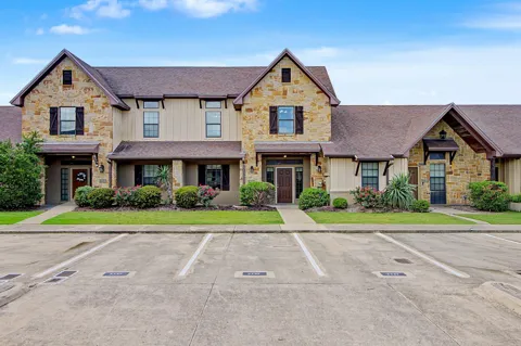 3337 Lieutenant Avenue