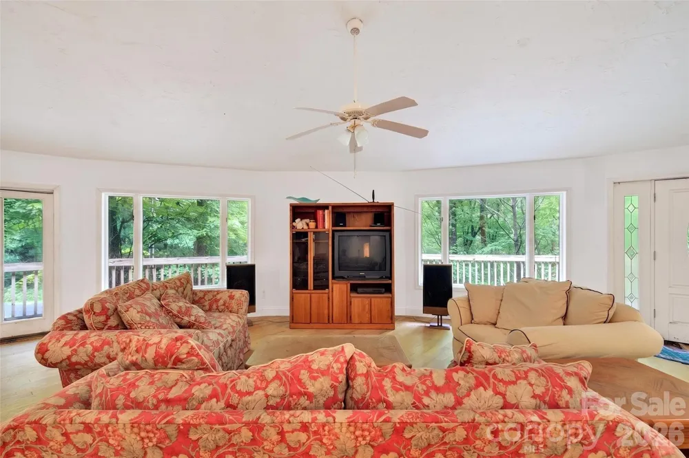 1614 Gateway Parkway #12 Old Fort, NC 28762