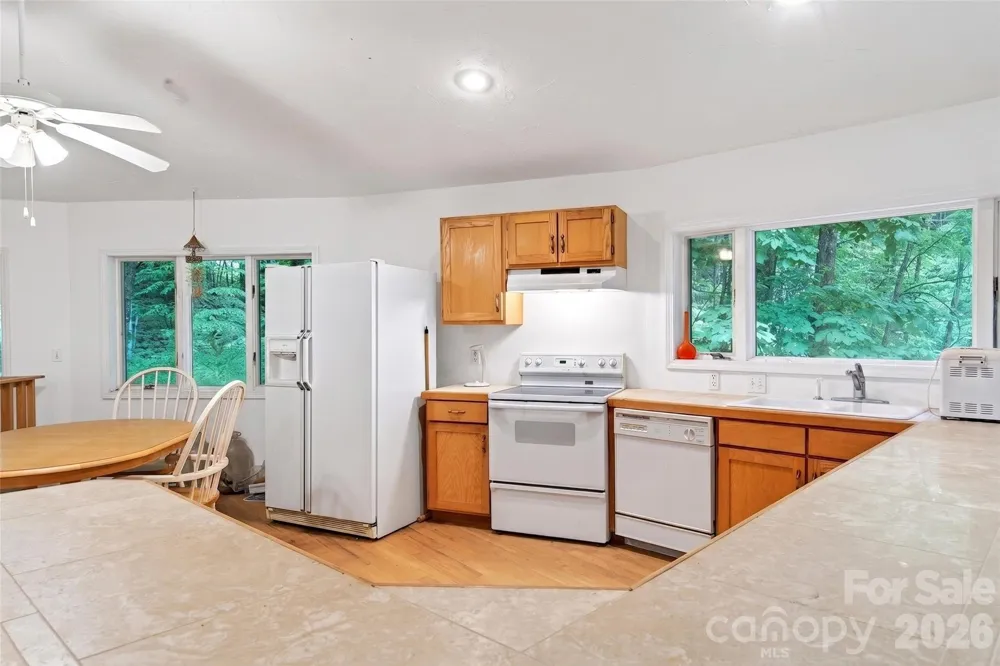 1614 Gateway Parkway #12 Old Fort, NC 28762